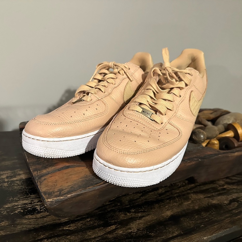 TAN NIKE AIR FORCE 1s Size 13